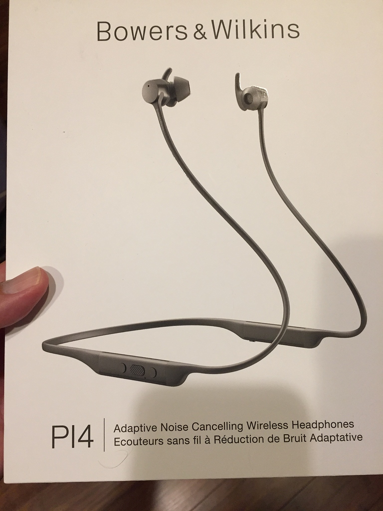 bowers wilkins pi4 microphone
