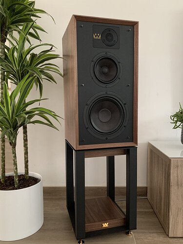 98D30A75-E5E4-494B-9AC8-CF3D60C59940_1_201_a