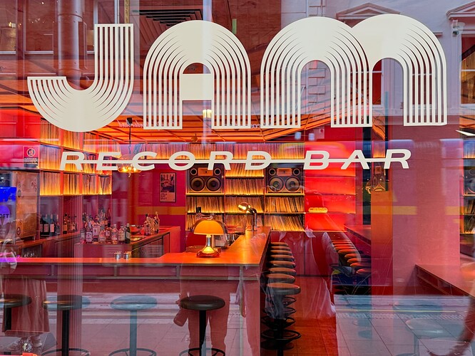 IMG_SydneyJamRecordBar