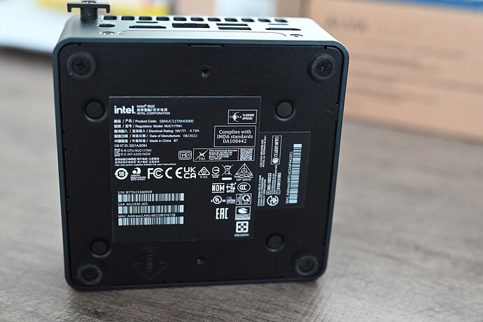 FS: Intel NUC11 i3-1115G4 / 16GB / 500GB NVMe - ROCK installed