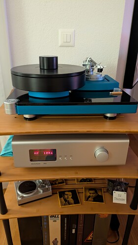 PXL_20260129_220542325