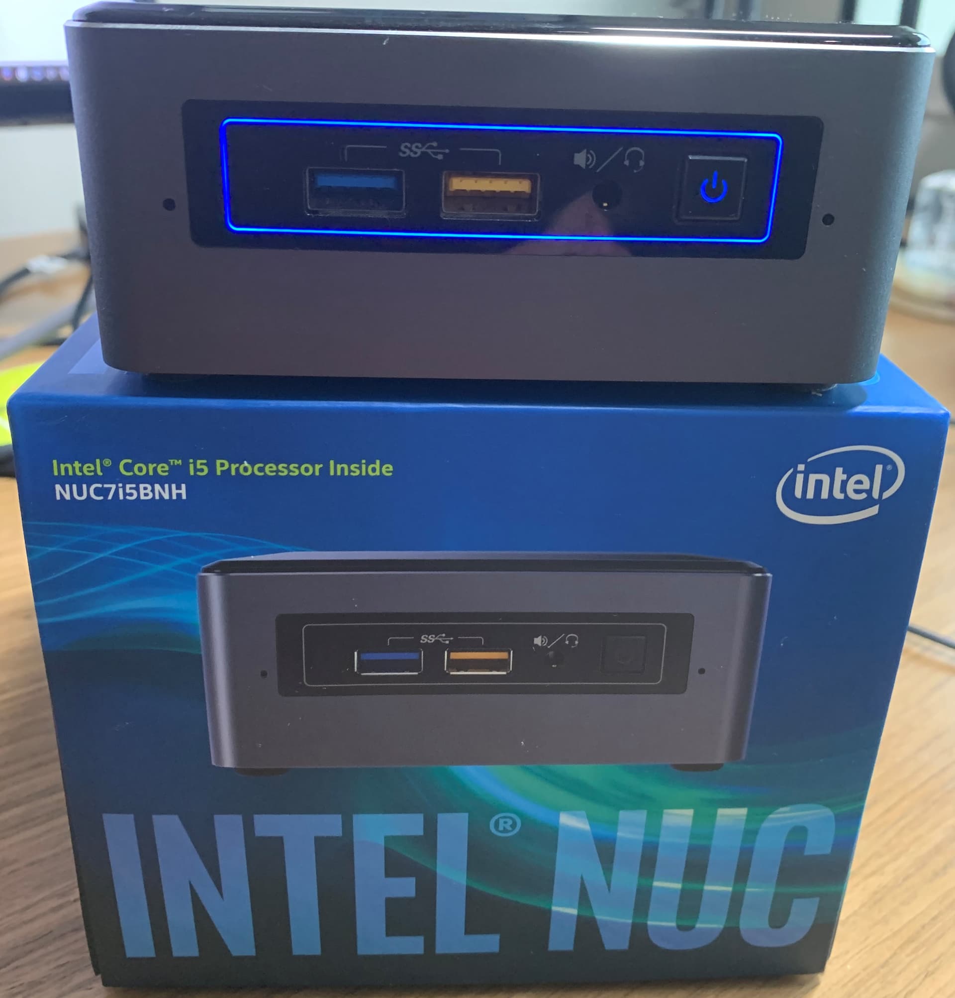 FS: Intel NUC 7i5BNH 8 gb RAM 128 gb M.2 SSD with Current ROCK